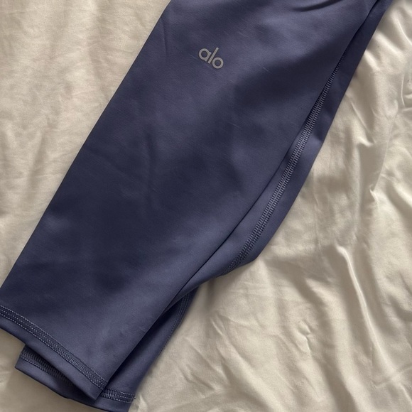 Alo Yoga Leggings in Infinity Blue - Picture 1 of 1
